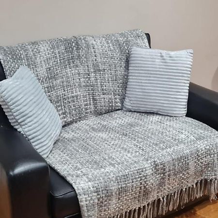 2 Bed Cosy Apartment In Heart Of Mullingar. 外观 照片