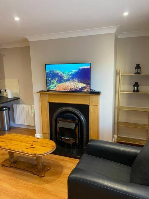 2 Bed Cosy Apartment In Heart Of Mullingar. 外观 照片